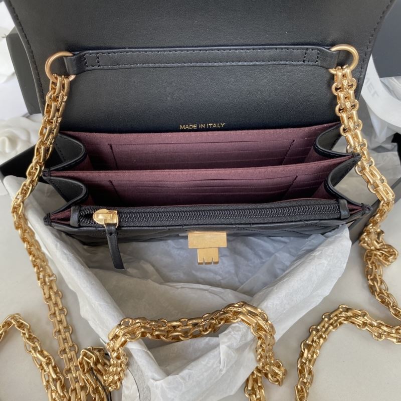 Ch**el reissue 2.55 bags